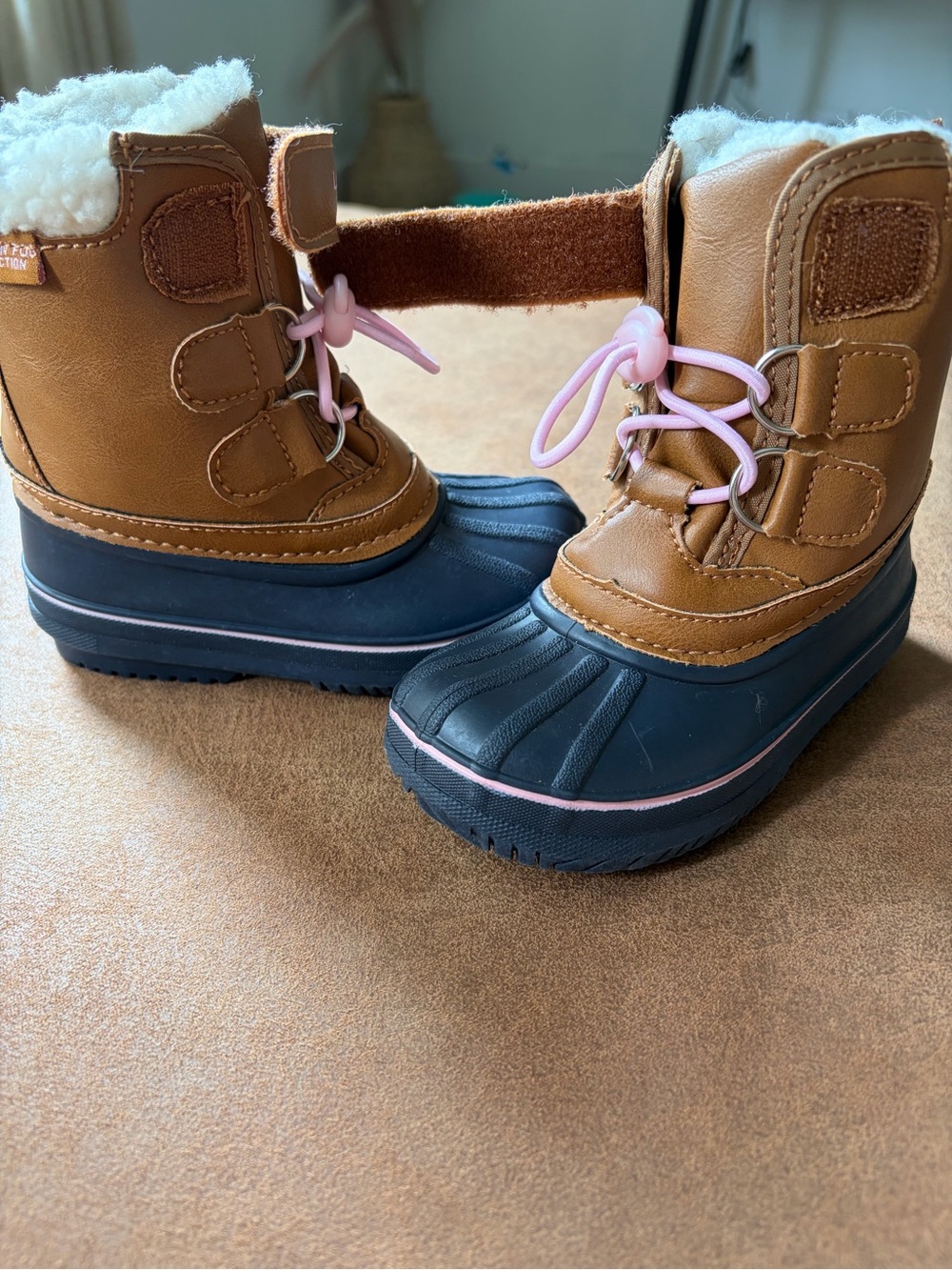 London Fog Women's Winter Duck Boots Brown Blue Waterproof Size 6